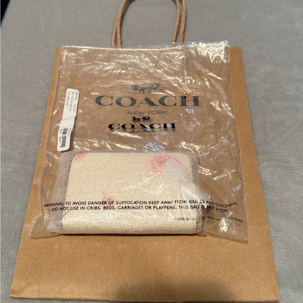Coach White and Pink Card Holder